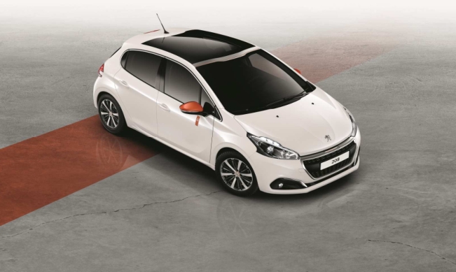 Peugeot 208 16F